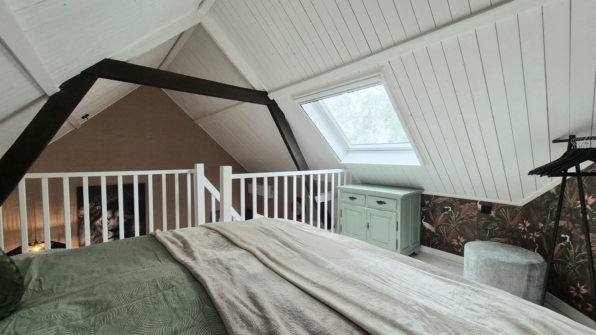 20250424_163300_1.jpg 20250424_163300_1.jpg